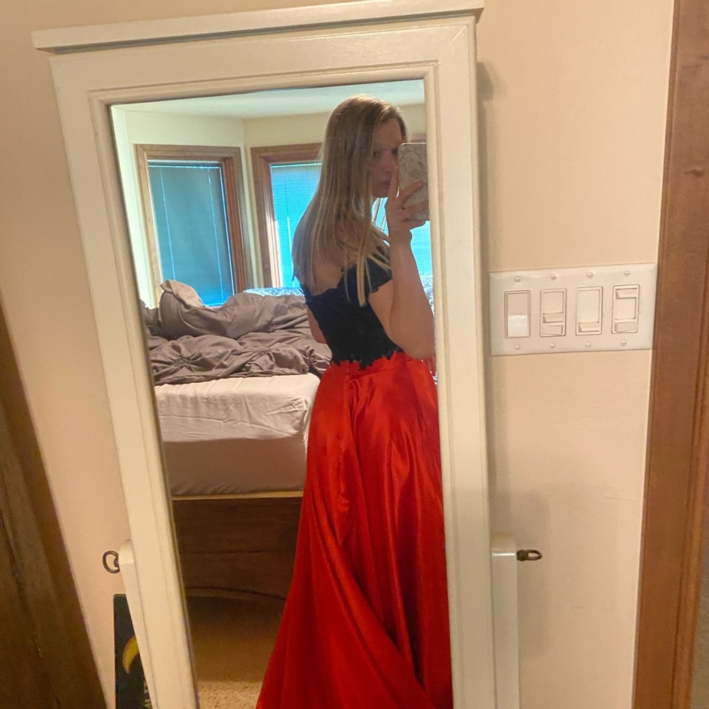 Prom dress! - Picture 4 of 5